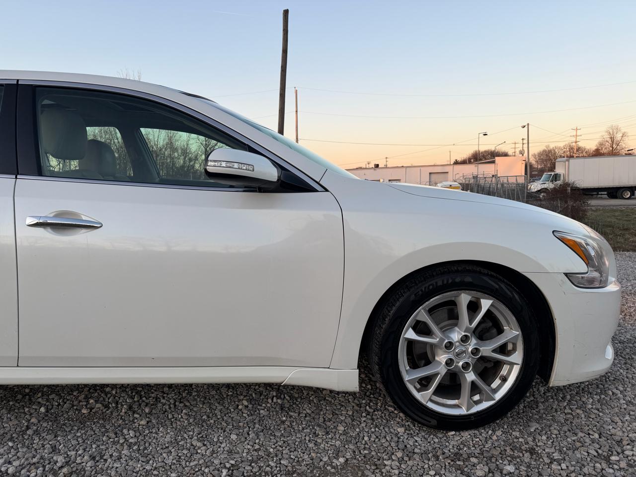 Nissan Maxima S 2014