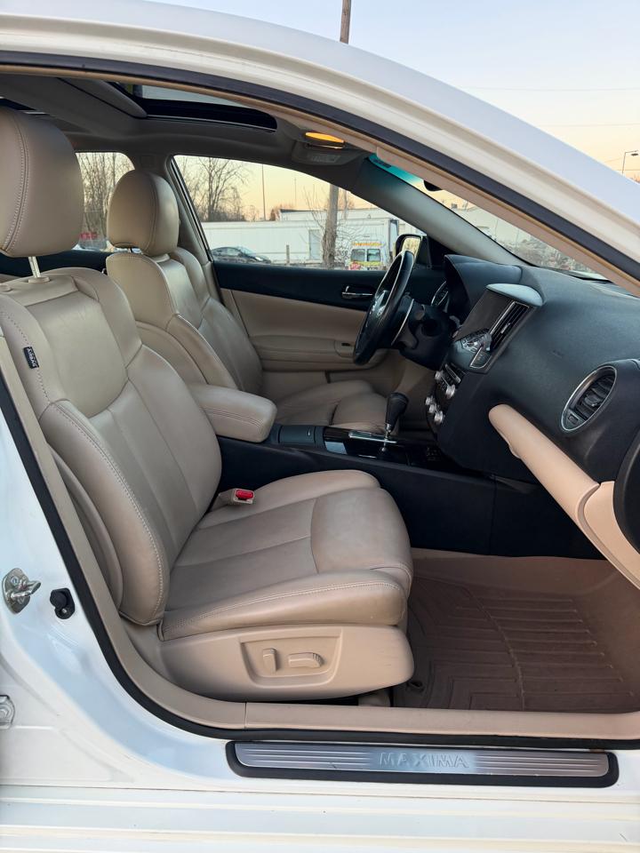 Nissan Maxima S 2014