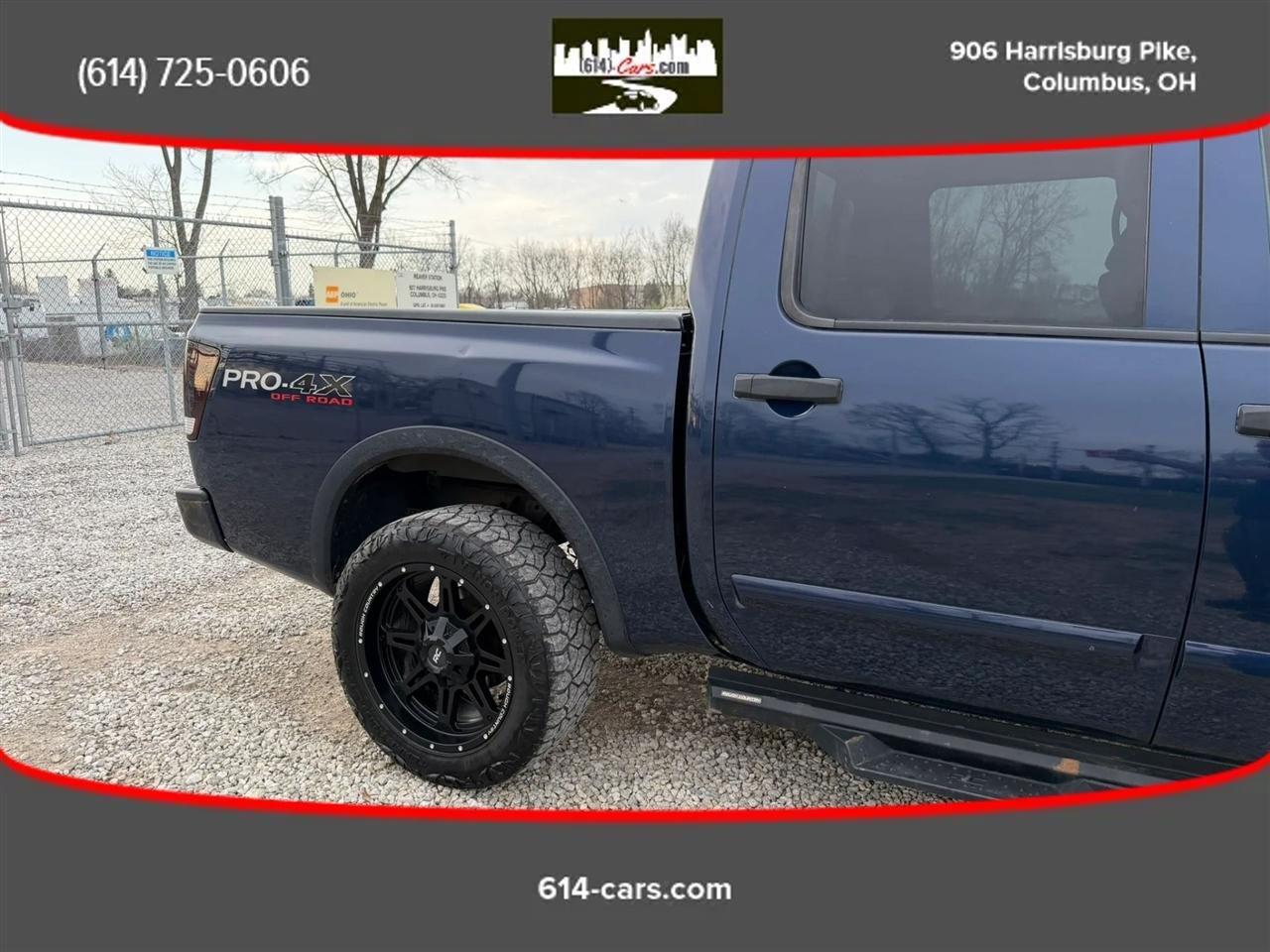 Nissan Titan SV Crew Cab 4WD 2012