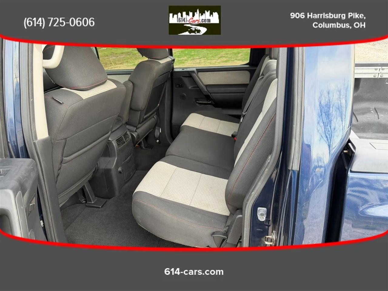 Nissan Titan SV Crew Cab 4WD 2012