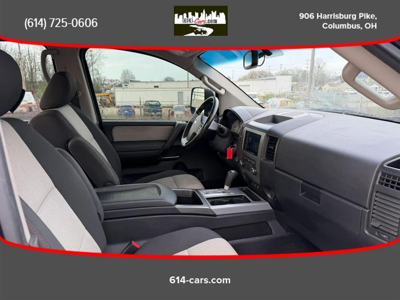 Nissan Titan SV Crew Cab 4WD 2012