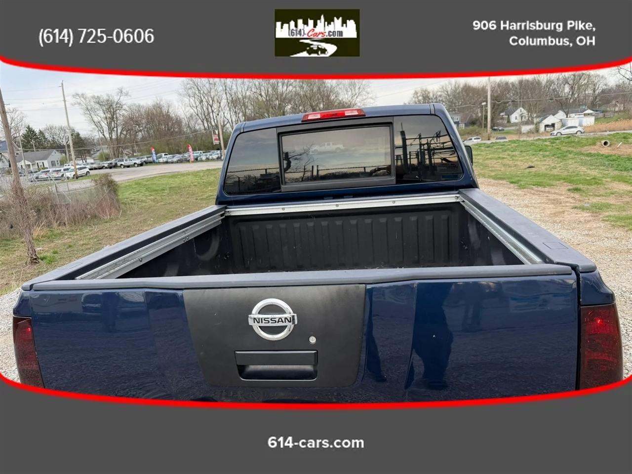 Nissan Titan SV Crew Cab 4WD 2012