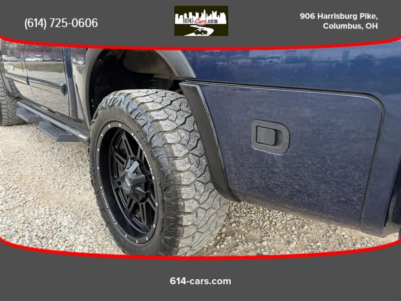 Nissan Titan SV Crew Cab 4WD 2012