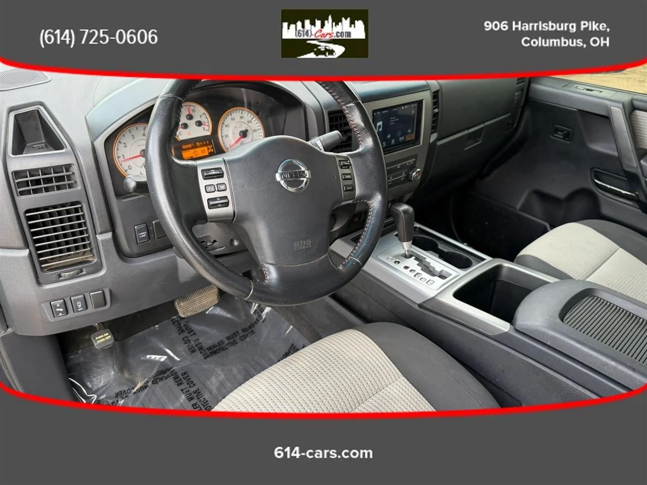 Nissan Titan SV Crew Cab 4WD 2012