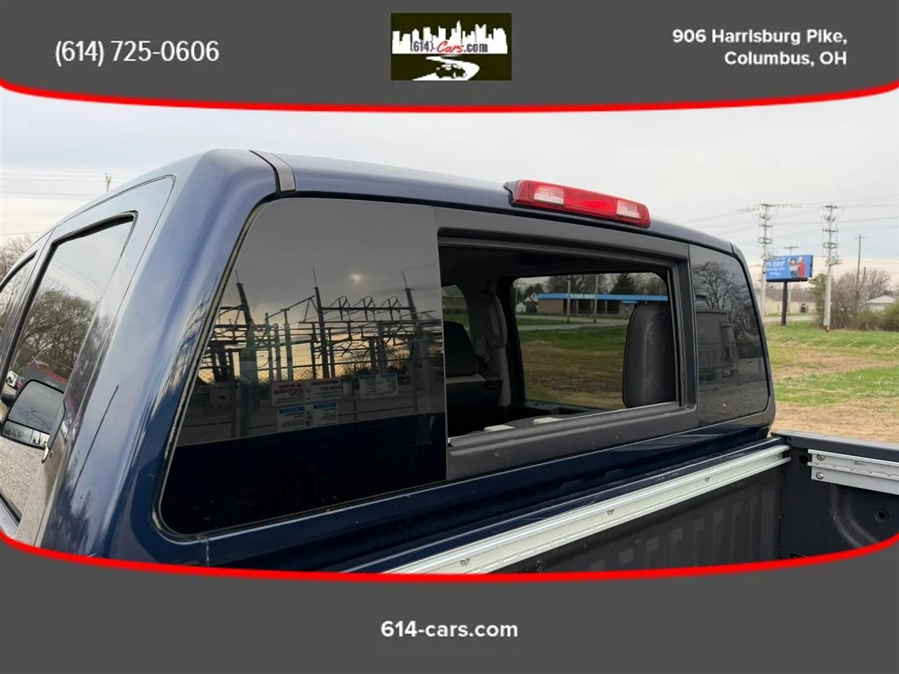 Nissan Titan SV Crew Cab 4WD 2012