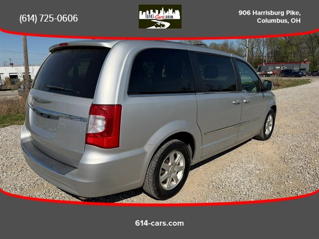 Chrysler Town & Country Touring 2012