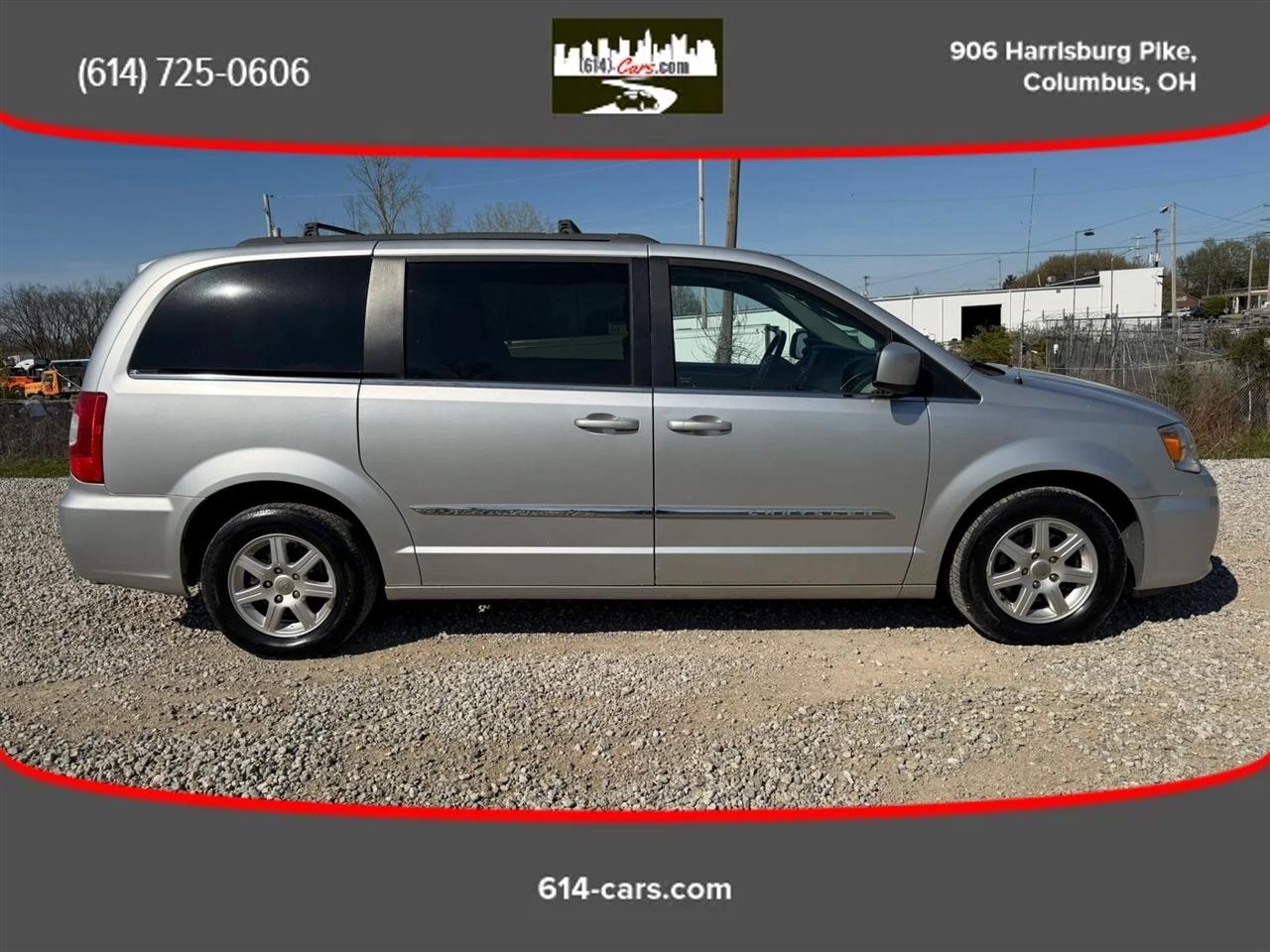 Chrysler Town & Country Touring 2012