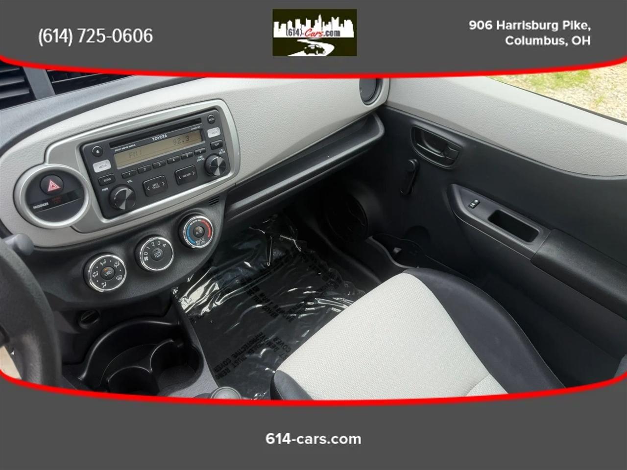 Toyota Yaris L 3-Door MT 2012
