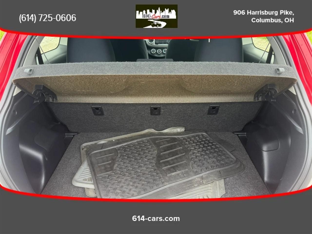 Toyota Yaris L 3-Door MT 2012