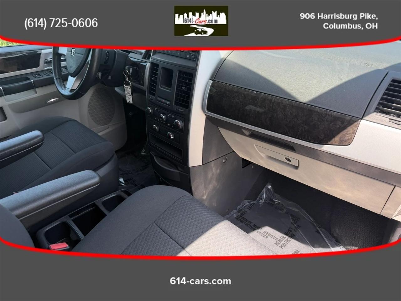 Dodge Grand Caravan SXT 2010