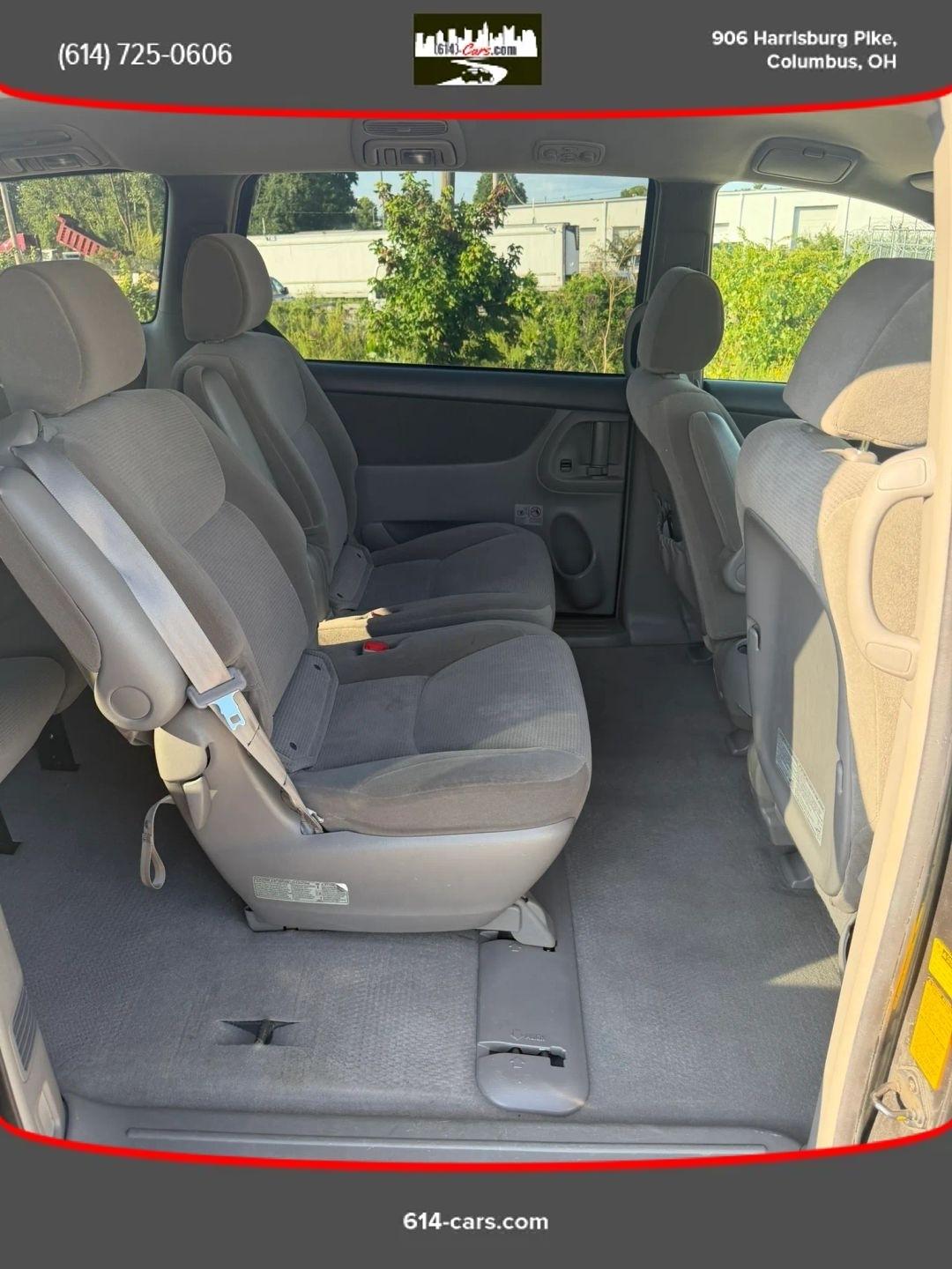 Toyota Sienna LE AWD 2004