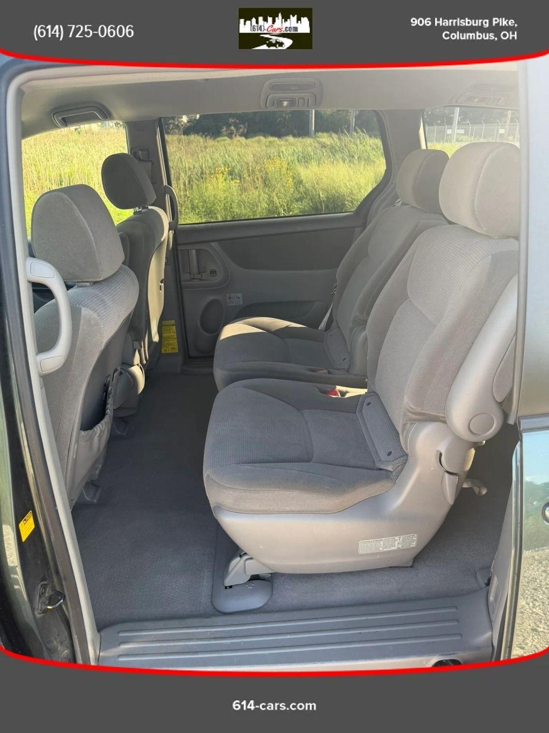 Toyota Sienna LE AWD 2004
