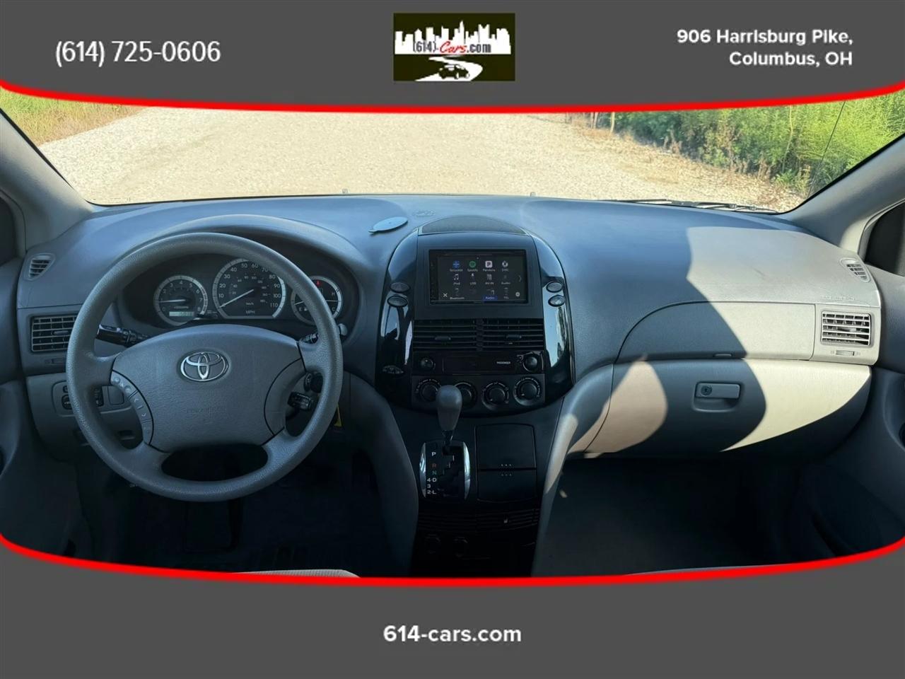 Toyota Sienna LE AWD 2004
