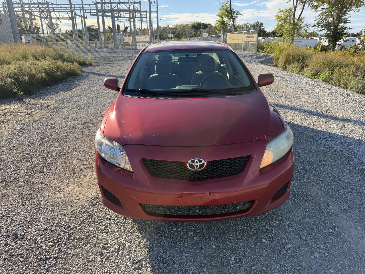 Toyota Corolla Base 5-Speed MT 2010