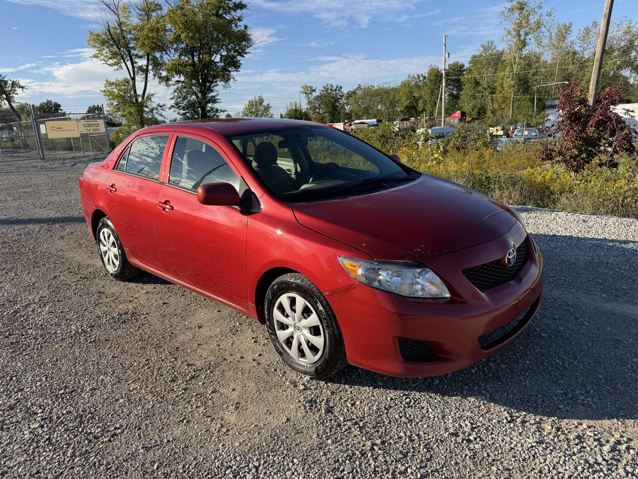 Toyota Corolla Base 5-Speed MT 2010