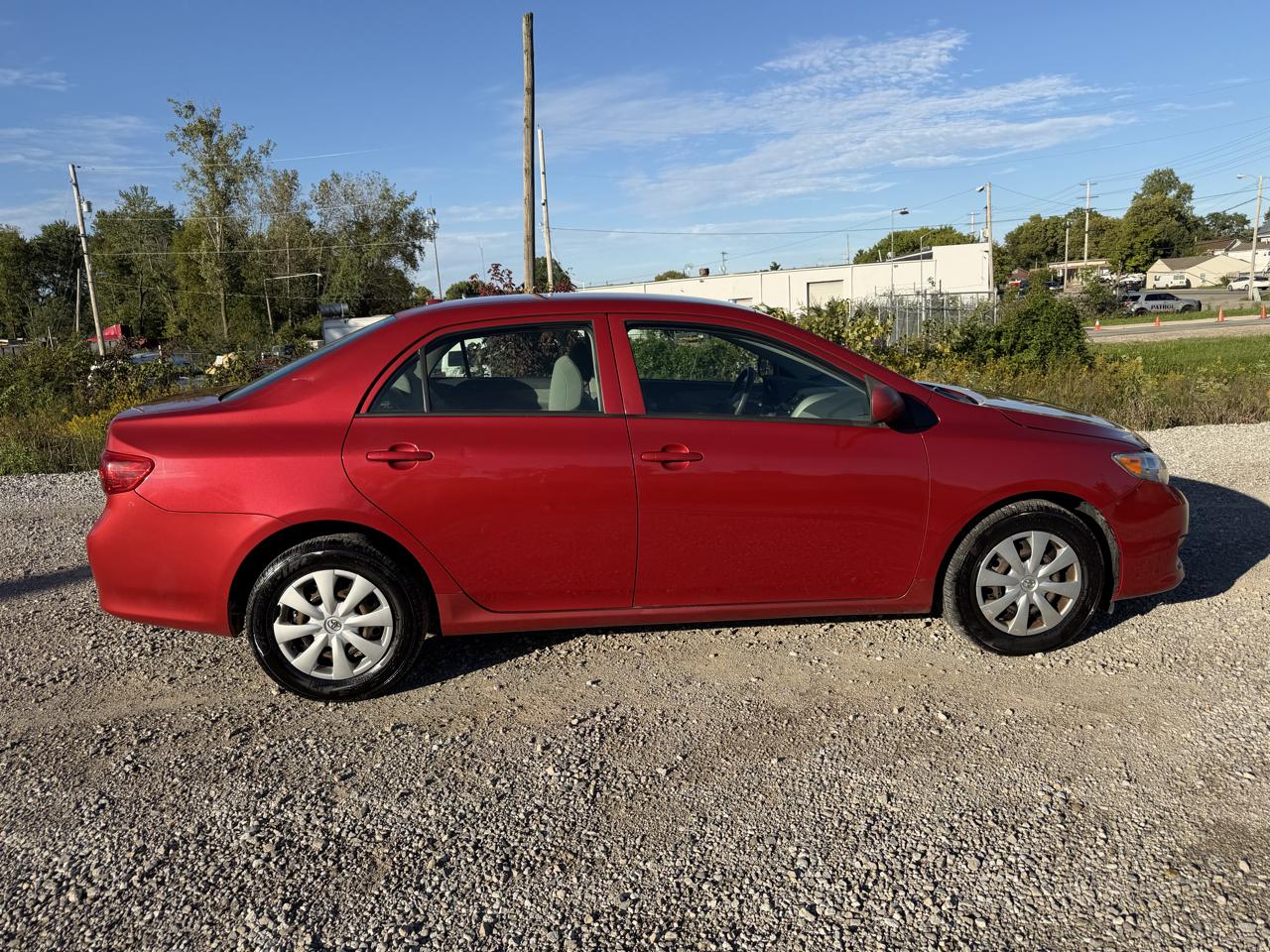 Toyota Corolla Base 5-Speed MT 2010