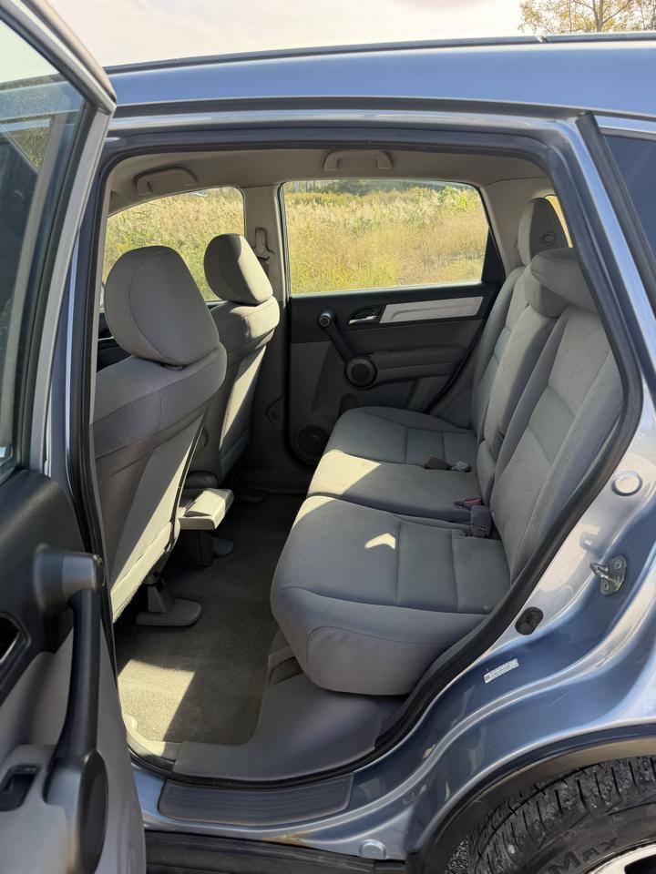 Honda CR-V LX 4WD 5-Speed AT 2011