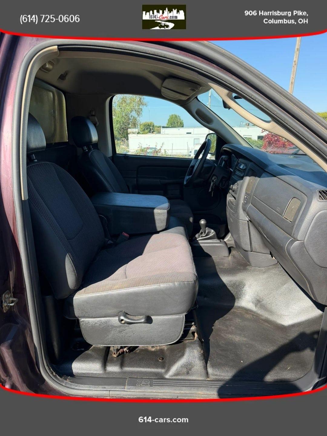 Dodge Ram 1500 ST 4WD 2004