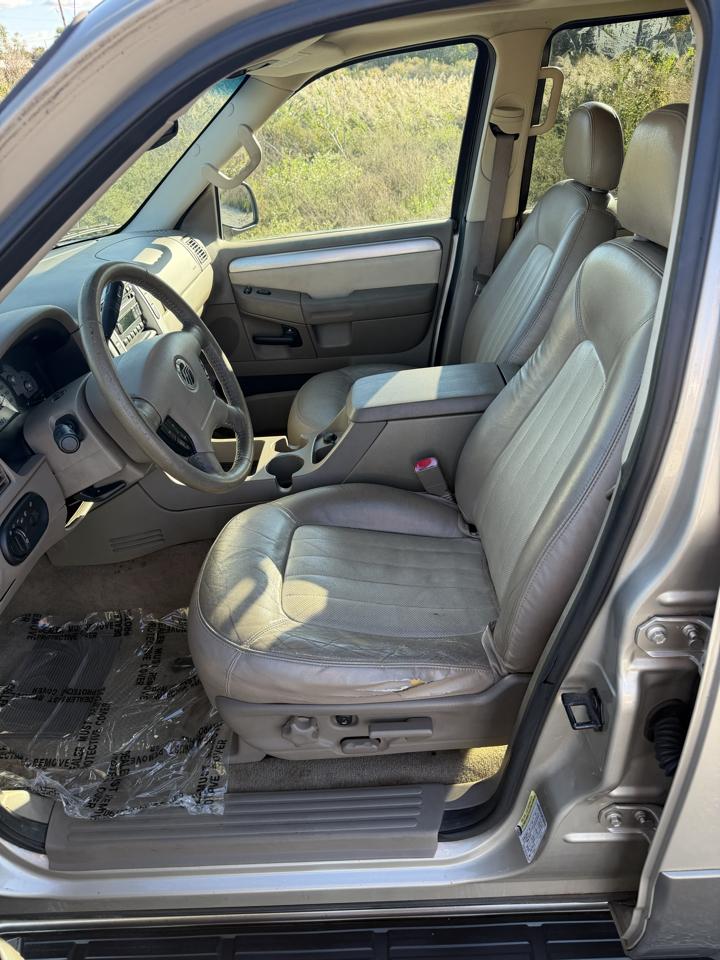 Mercury Mountaineer  2004