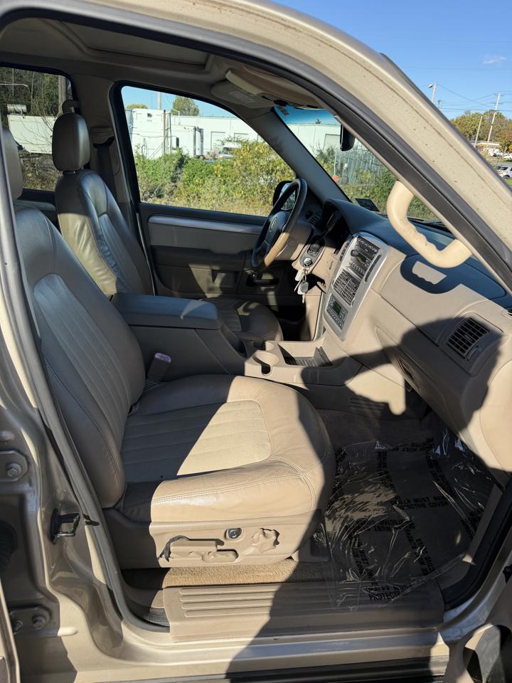 Mercury Mountaineer  2004