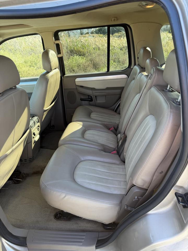 Mercury Mountaineer  2004