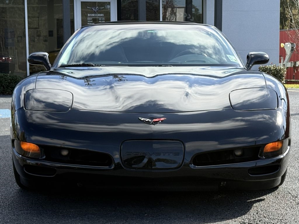 Chevrolet Corvette 2dr Cpe 2002
