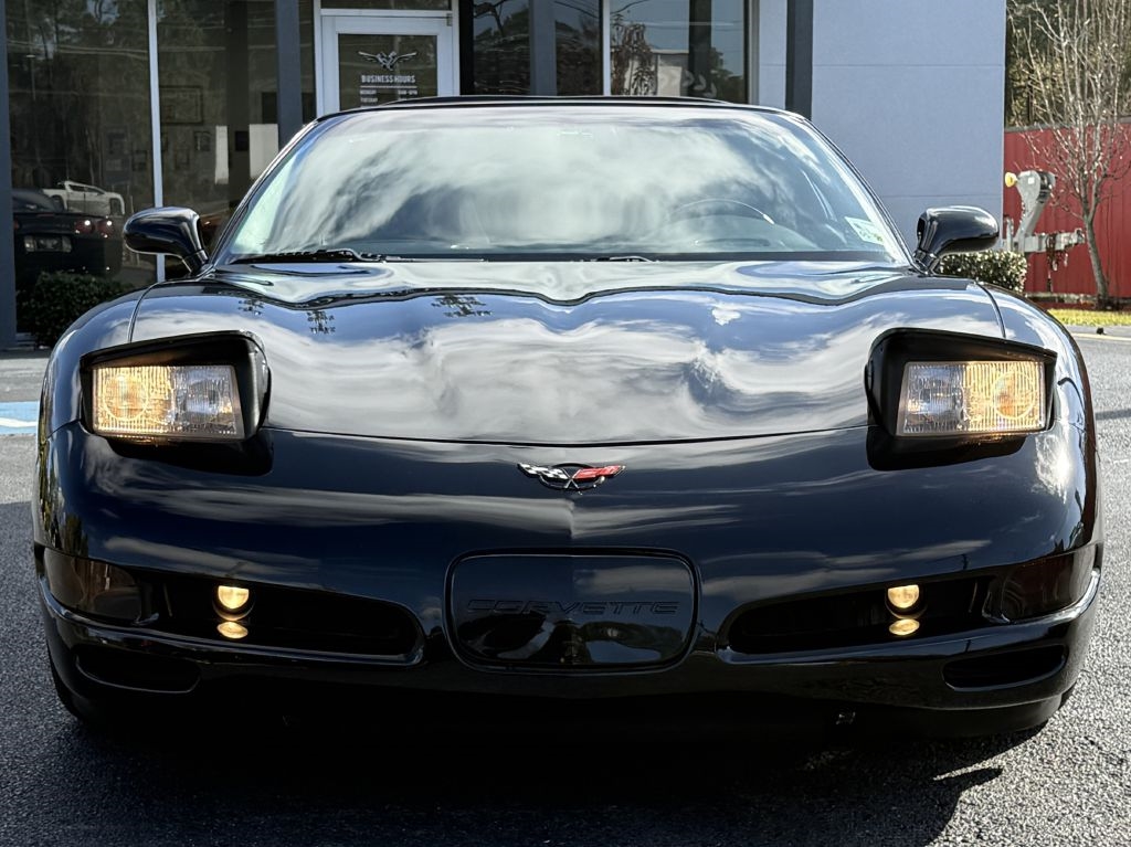 Chevrolet Corvette 2dr Cpe 2002