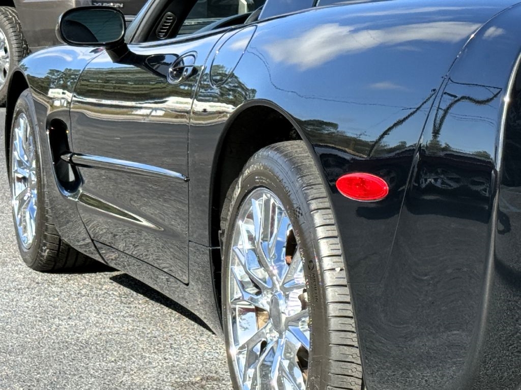 Chevrolet Corvette 2dr Cpe 2002