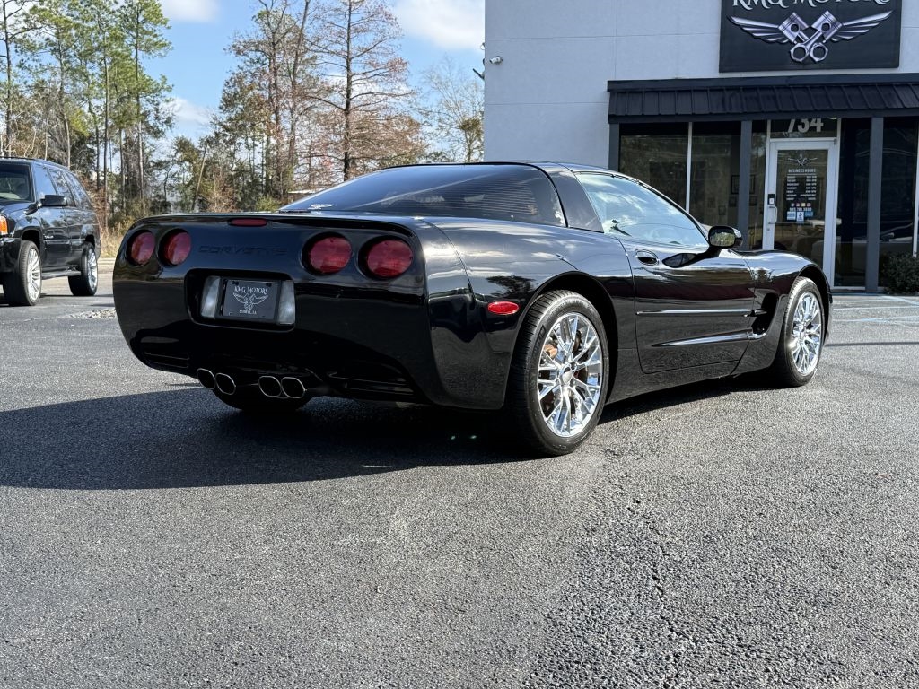 Chevrolet Corvette 2dr Cpe 2002