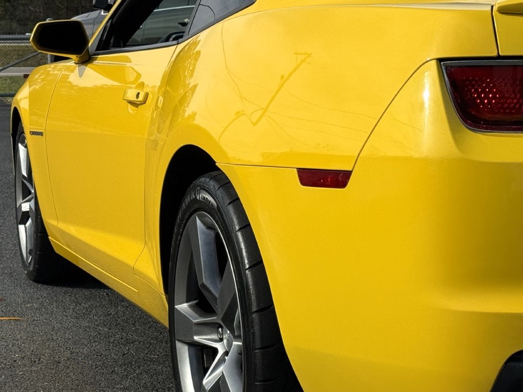 Chevrolet Camaro 2dr Cpe 2SS 2012