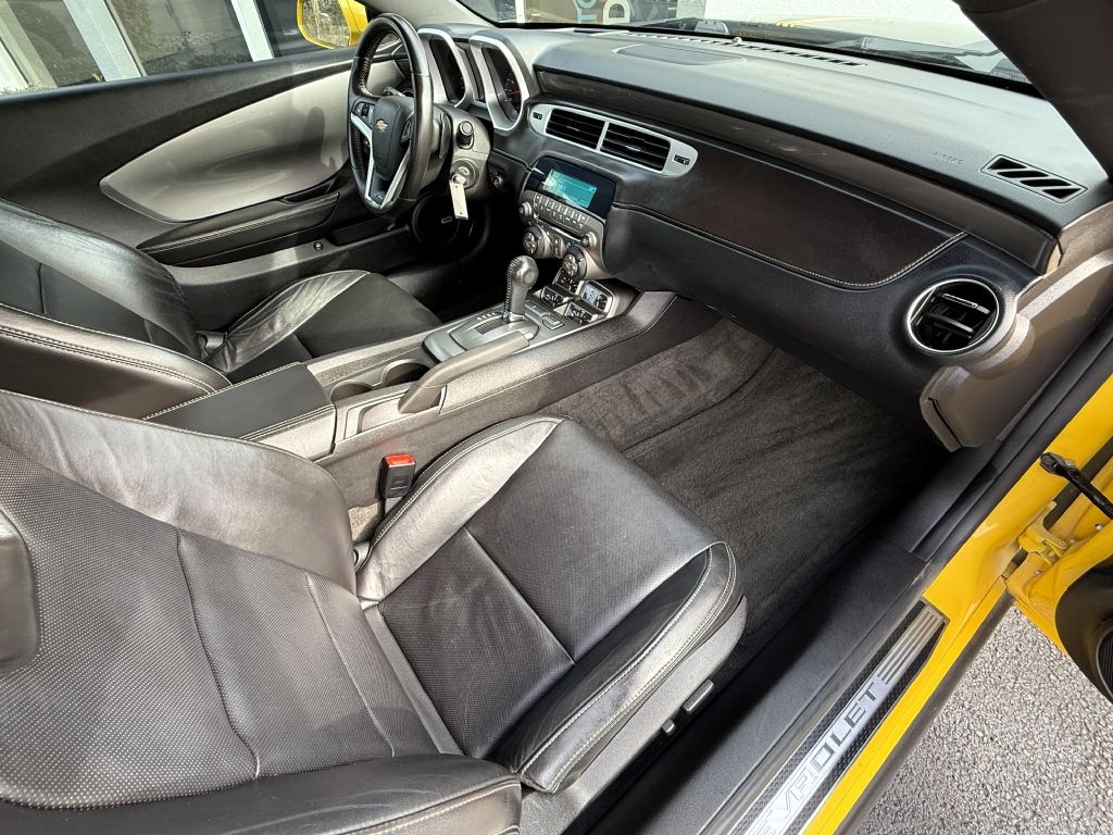 Chevrolet Camaro 2dr Cpe 2SS 2012