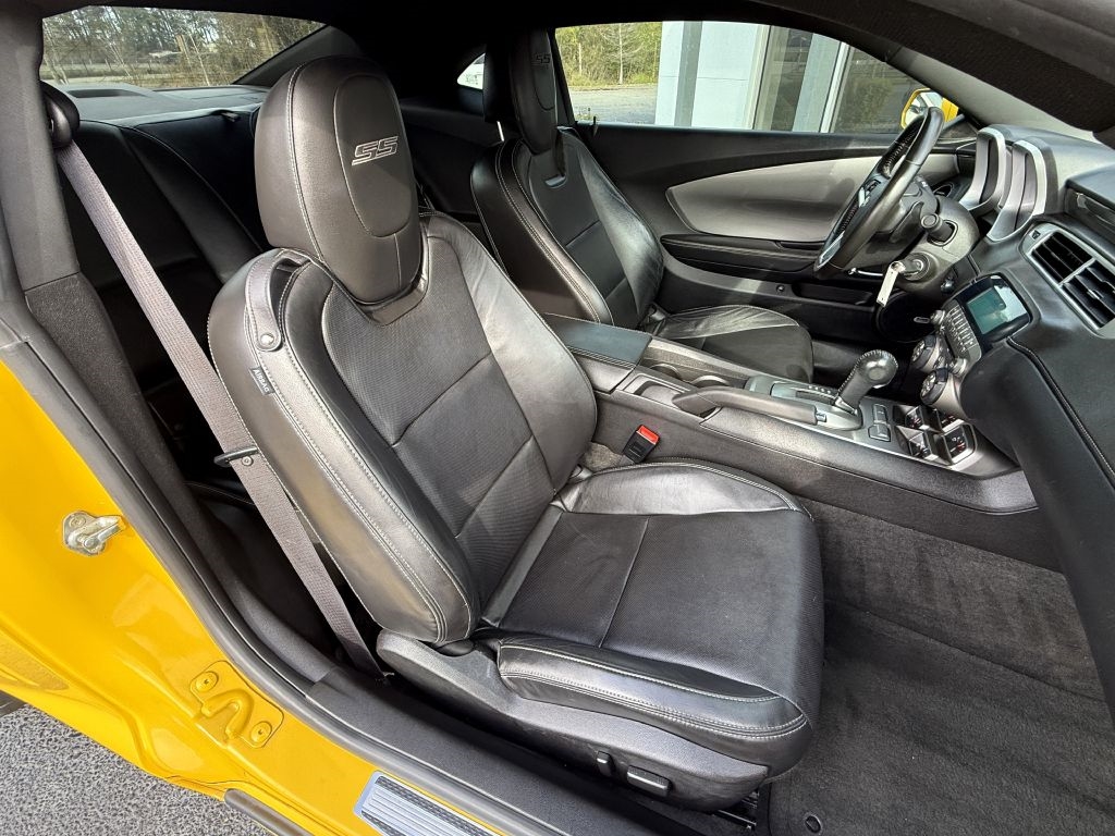 Chevrolet Camaro 2dr Cpe 2SS 2012