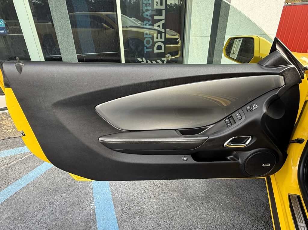 Chevrolet Camaro 2dr Cpe 2SS 2012