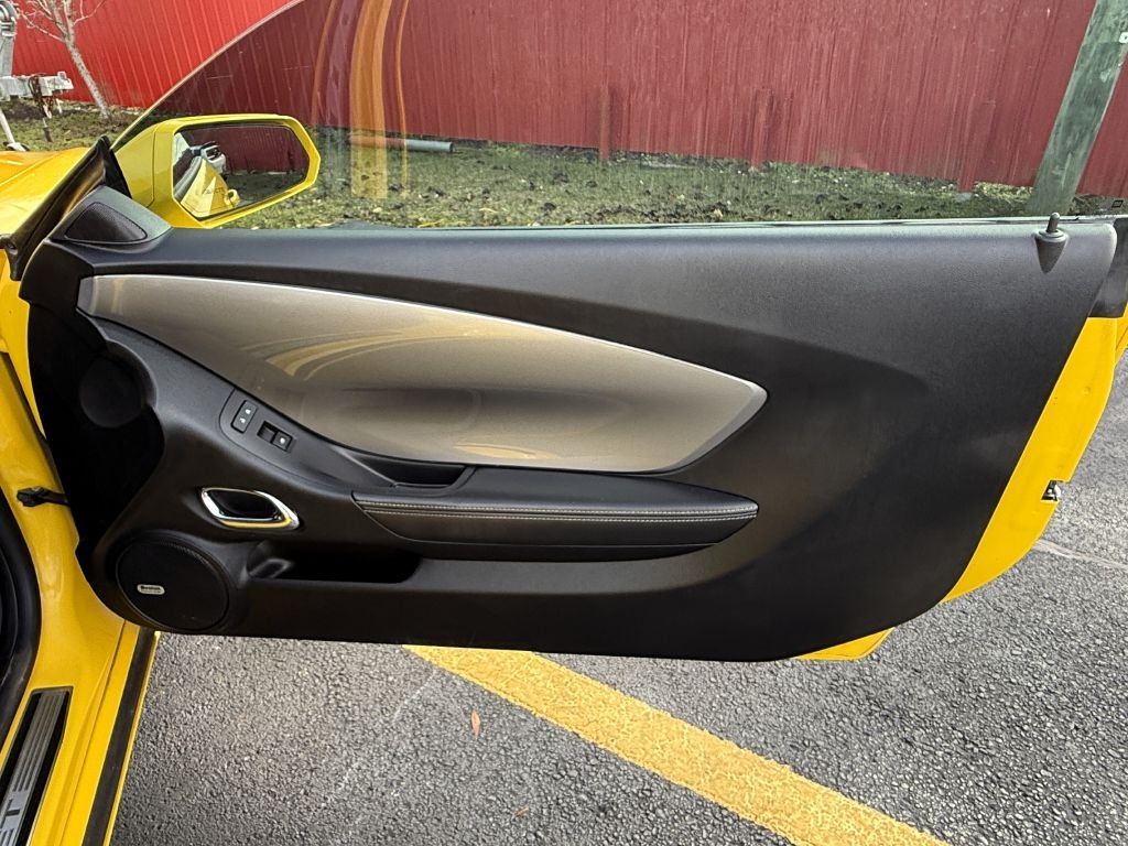 Chevrolet Camaro 2dr Cpe 2SS 2012