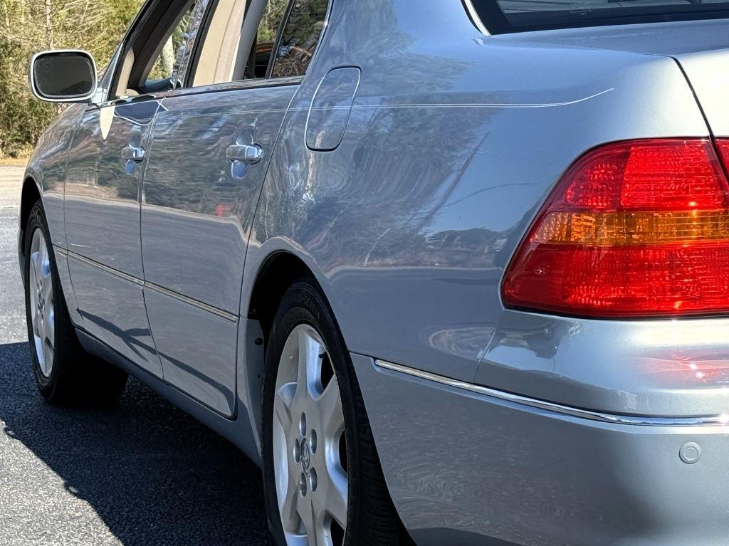 Lexus LS 430 4dr Sdn 2003