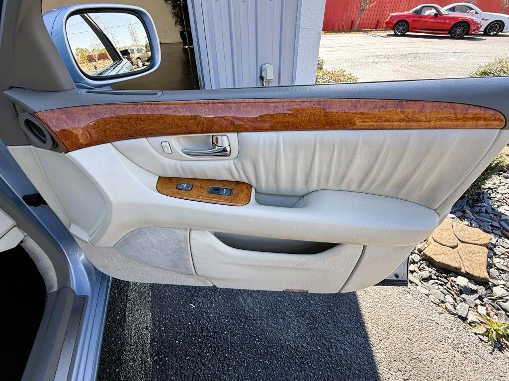 Lexus LS 430 4dr Sdn 2003