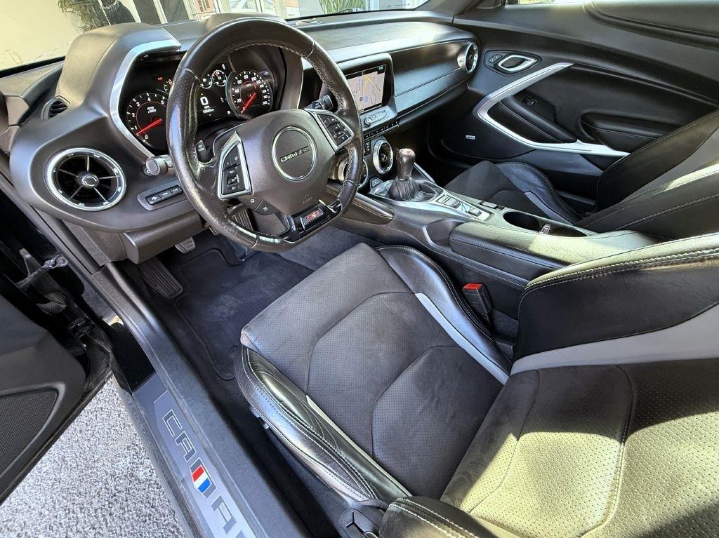 Chevrolet Camaro 2dr Cpe 2SS 2018