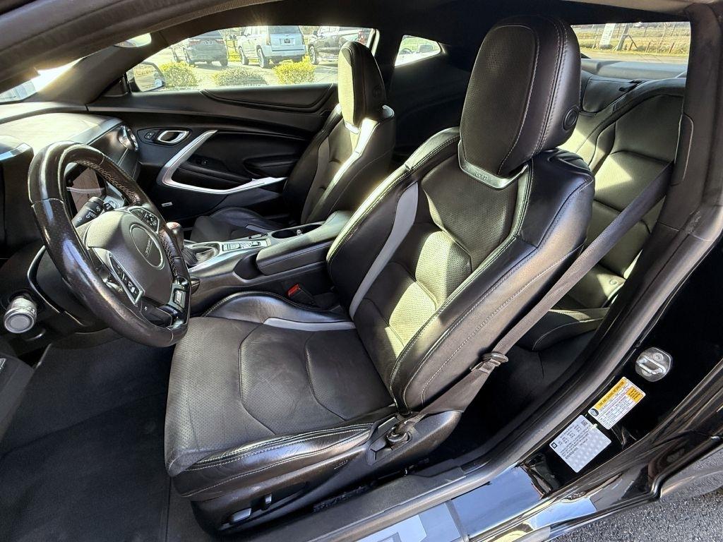 Chevrolet Camaro 2dr Cpe 2SS 2018