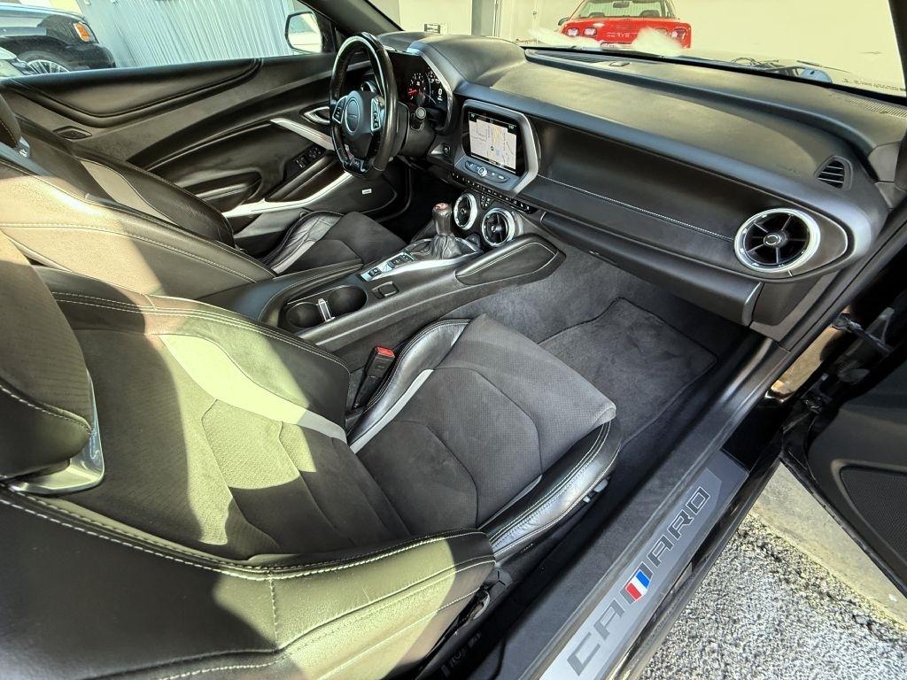 Chevrolet Camaro 2dr Cpe 2SS 2018