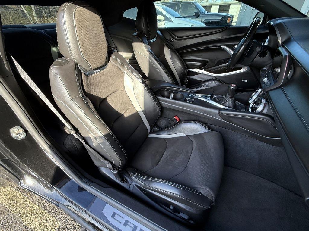 Chevrolet Camaro 2dr Cpe 2SS 2018