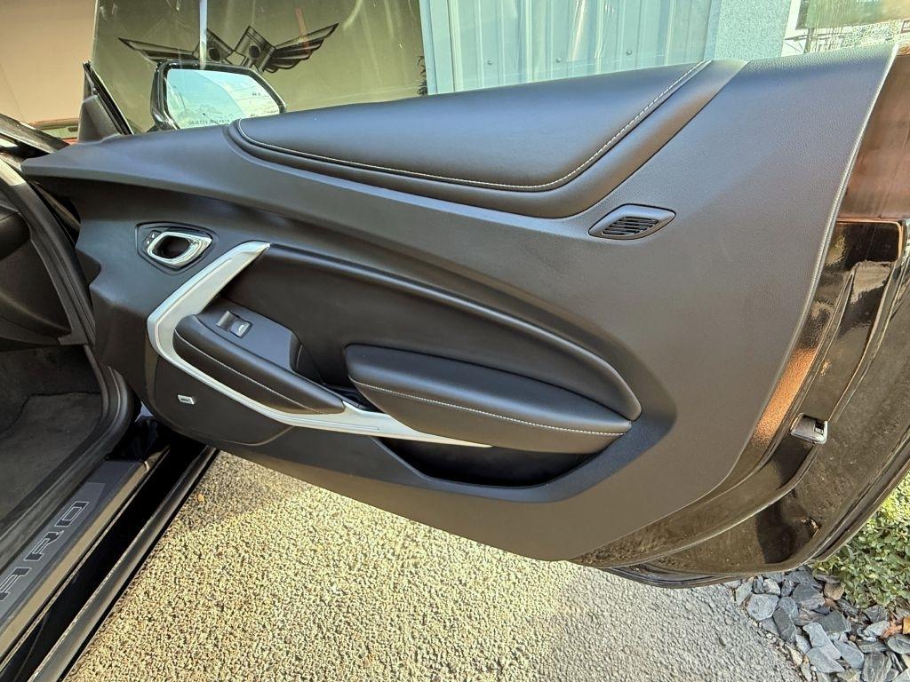 Chevrolet Camaro 2dr Cpe 2SS 2018