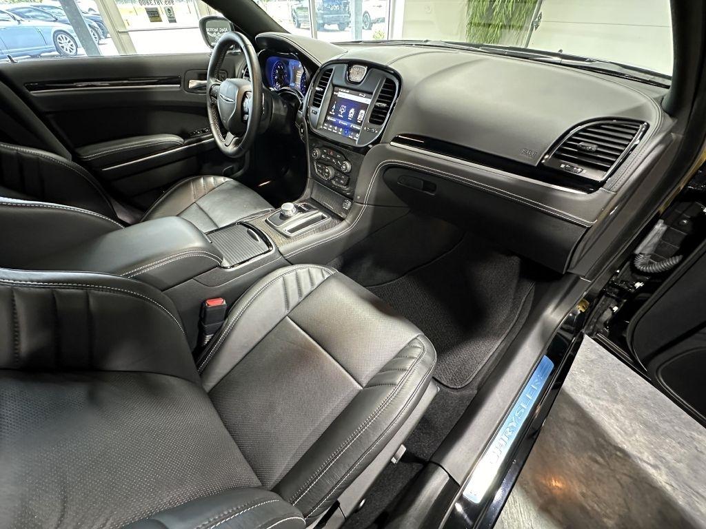 Chrysler 300 300C RWD 2023