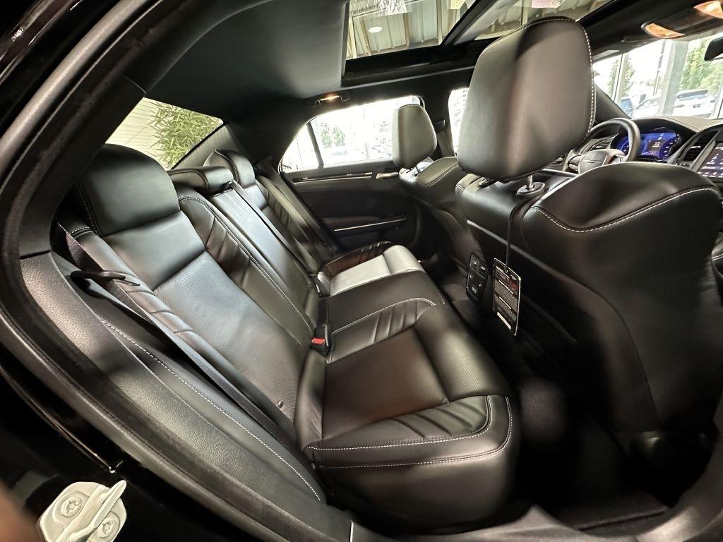 Chrysler 300 300C RWD 2023