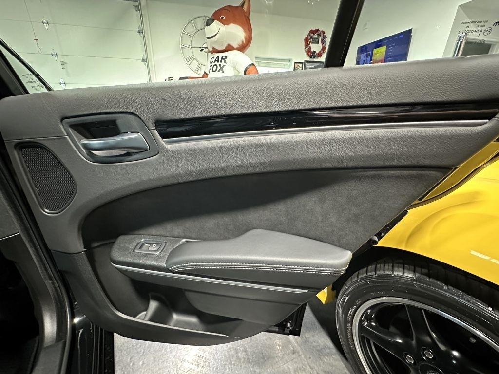 Chrysler 300 300C RWD 2023