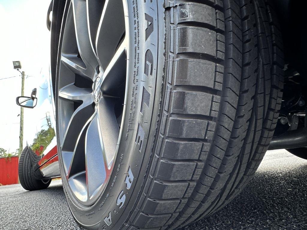 Chrysler 300 300C RWD 2023