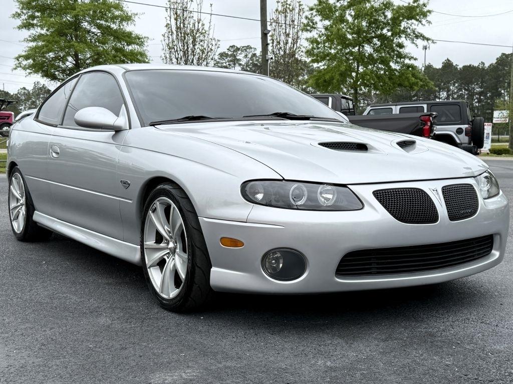 Pontiac GTO 2dr Cpe 2006
