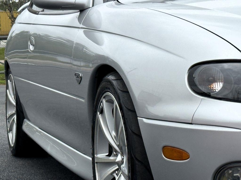 Pontiac GTO 2dr Cpe 2006