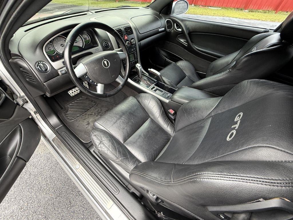 Pontiac GTO 2dr Cpe 2006