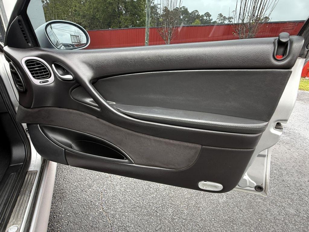 Pontiac GTO 2dr Cpe 2006