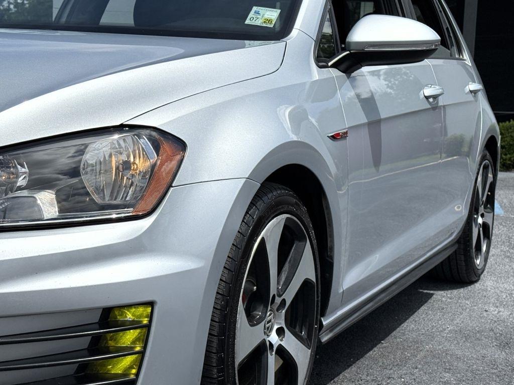 Volkswagen Golf GTI S 6A 4-Door 2017